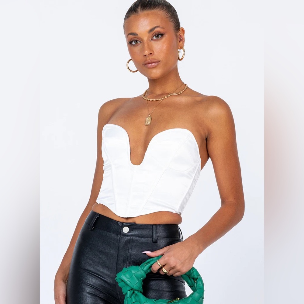 Princess Polly ‘Irvine Strapless Top’